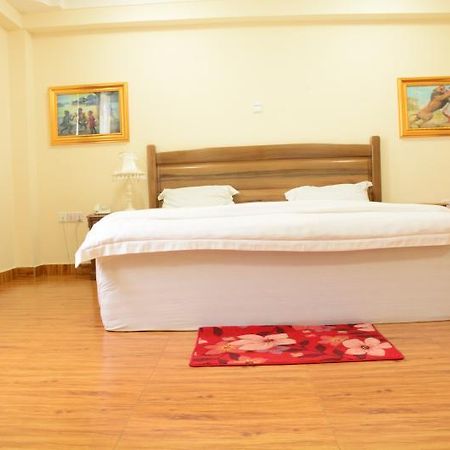 Ampomaah Hotel 阿克拉 外观 照片